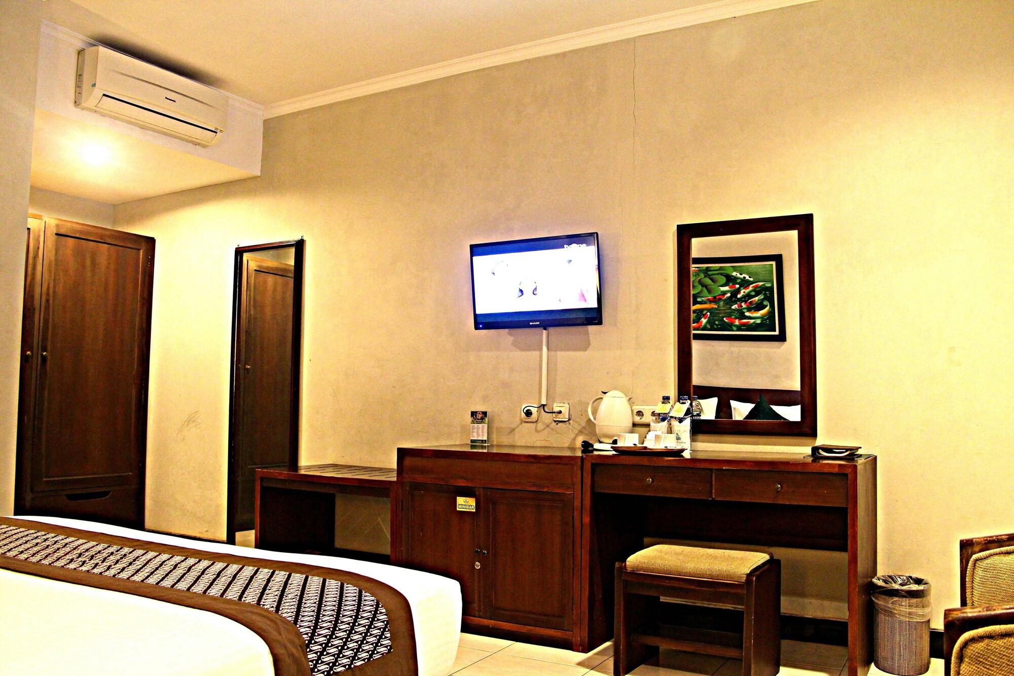 Cakra Kembang Hotel Kejayan Экстерьер фото