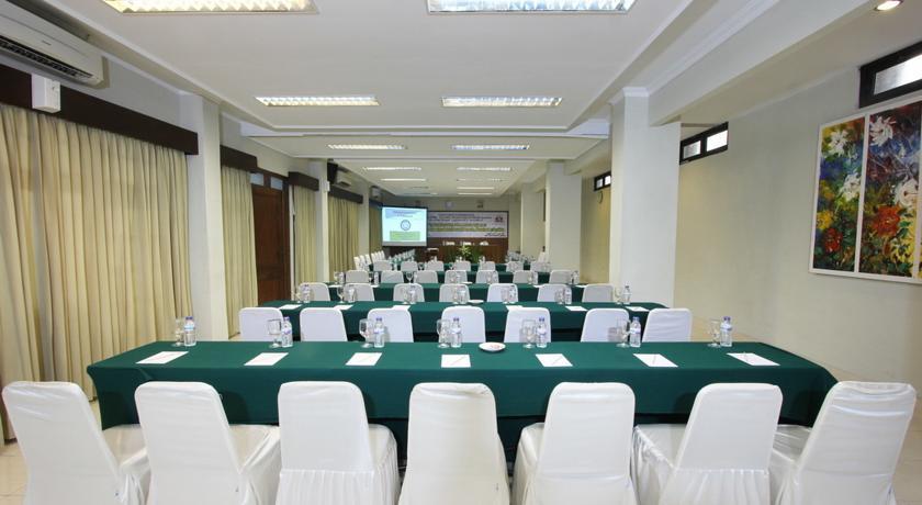 Cakra Kembang Hotel Kejayan Экстерьер фото