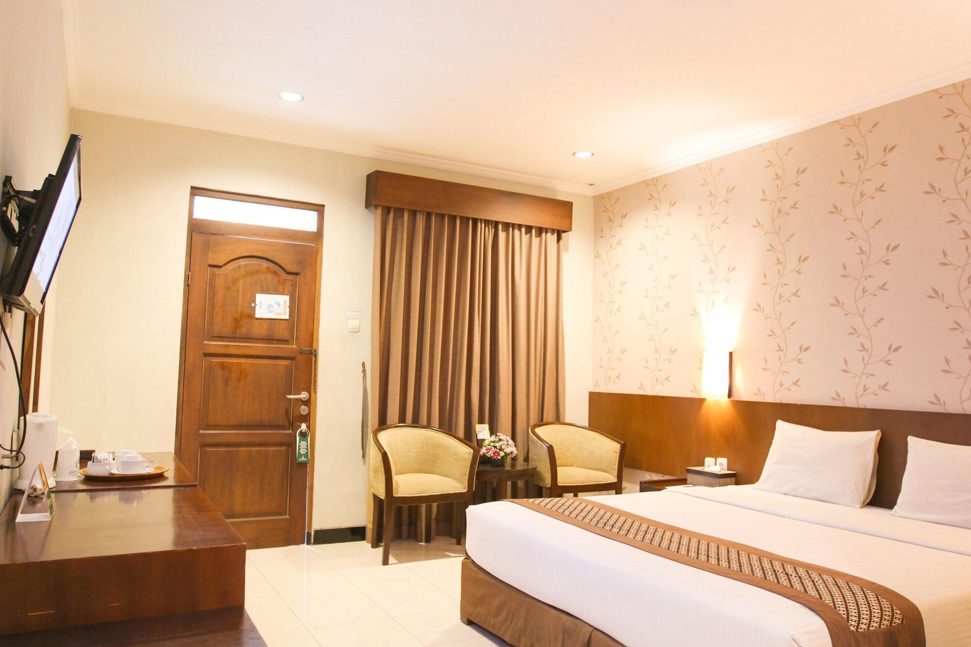 Cakra Kembang Hotel Kejayan Экстерьер фото