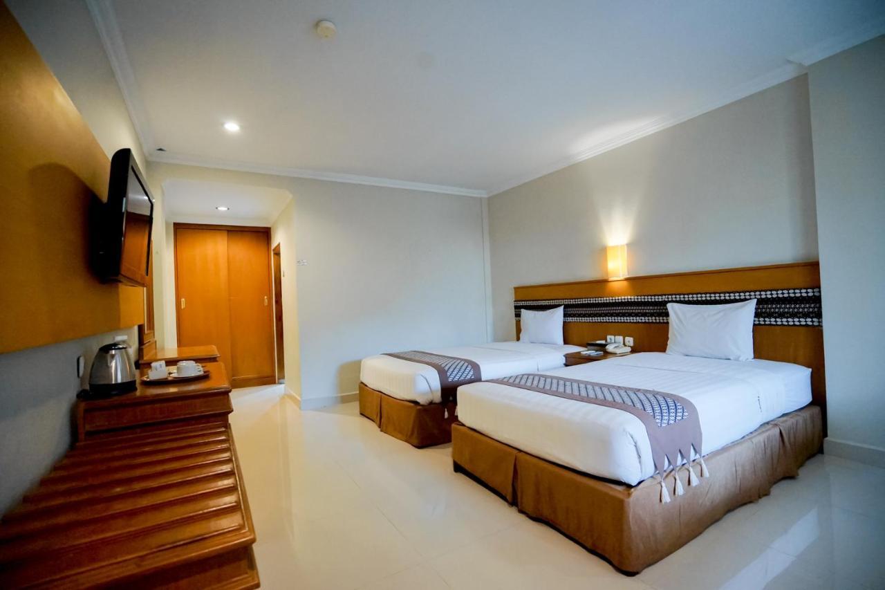 Cakra Kembang Hotel Kejayan Экстерьер фото