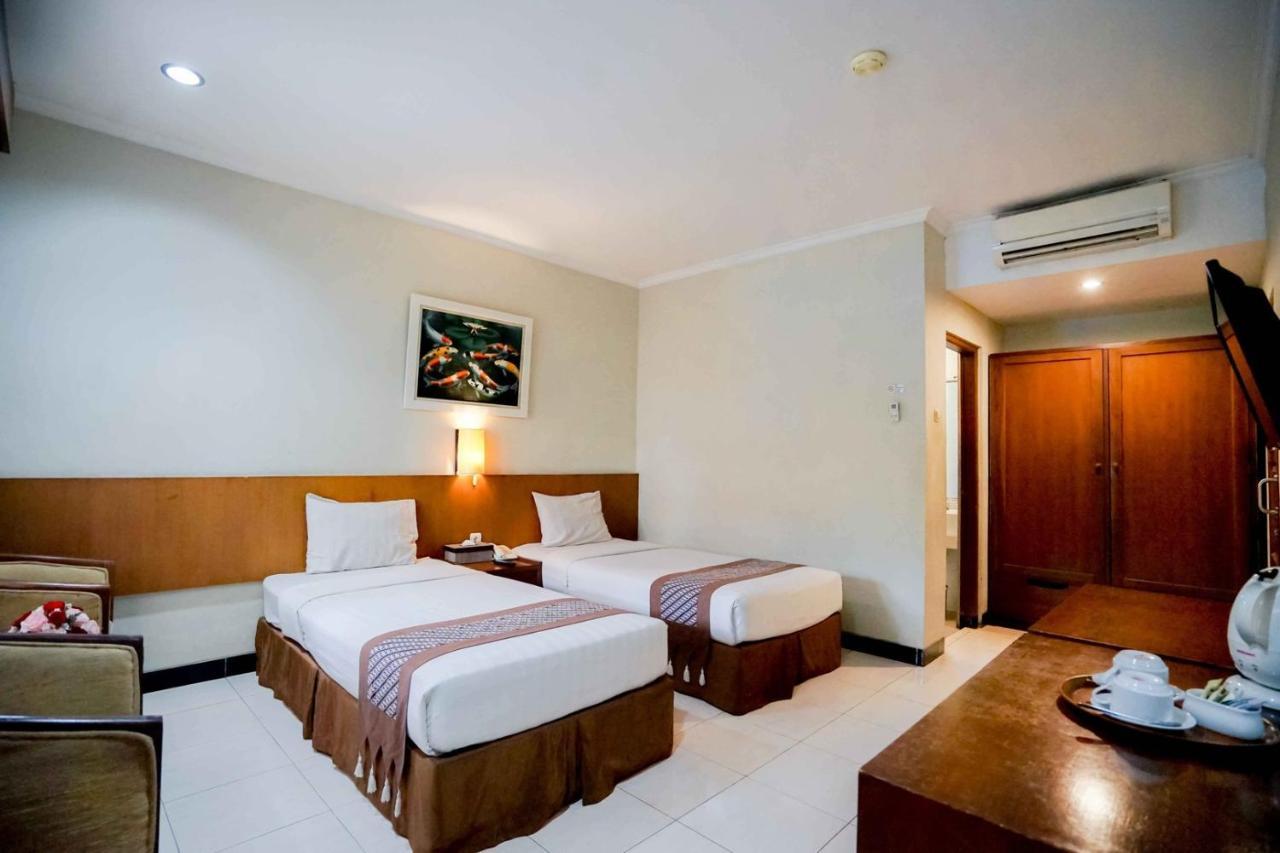 Cakra Kembang Hotel Kejayan Экстерьер фото
