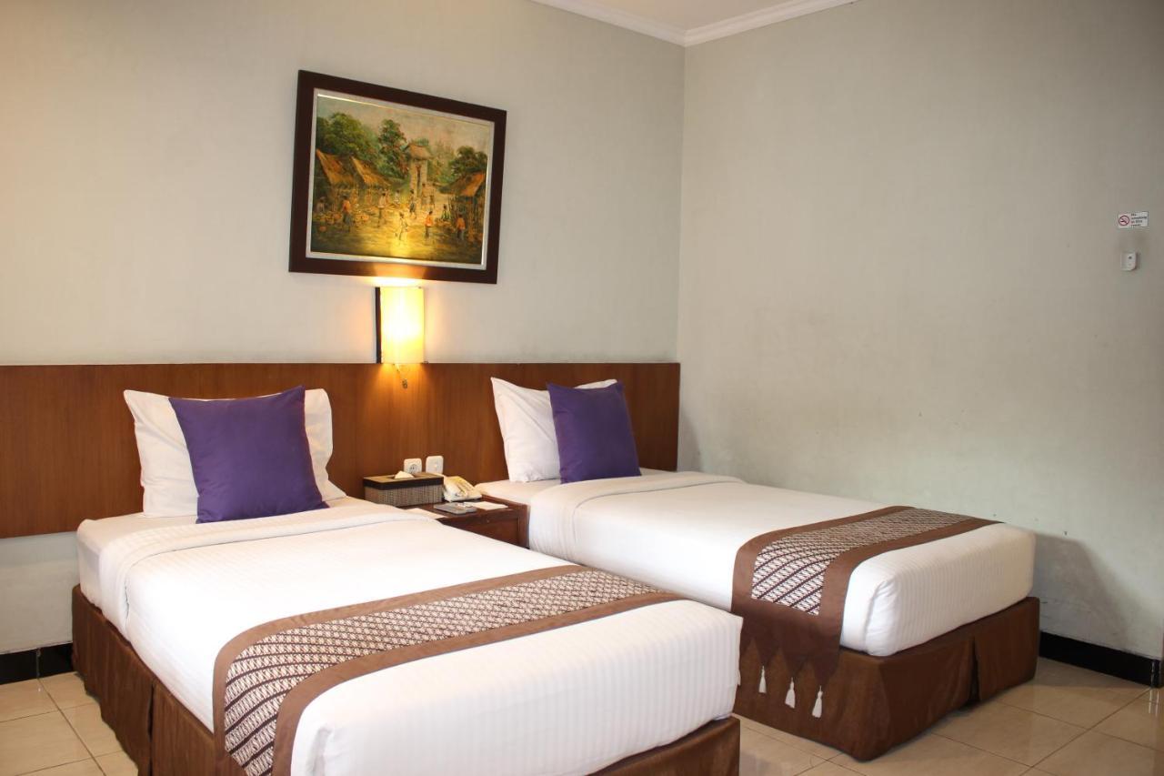 Cakra Kembang Hotel Kejayan Экстерьер фото